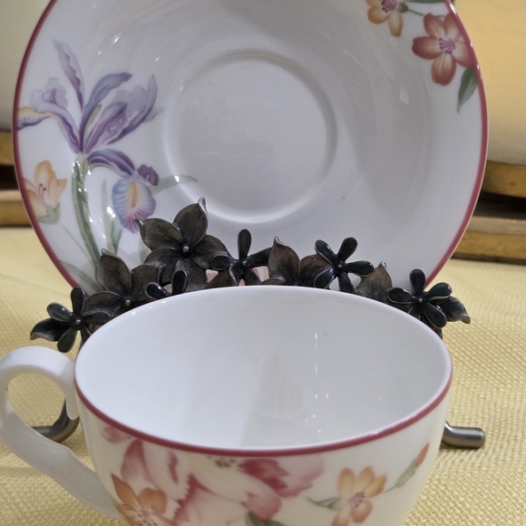Royal Albert Ophelia Bone China Teacup - Picture 1 of 7
